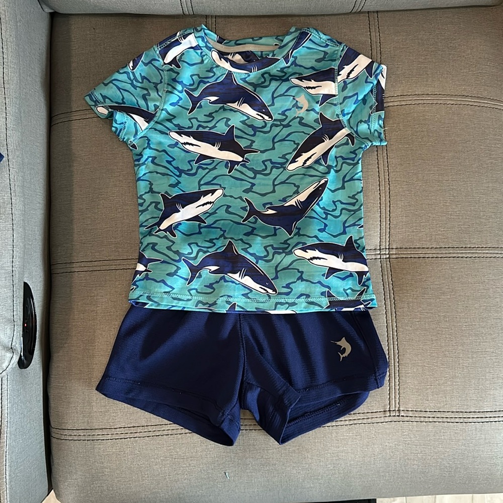 🏡Reel Legends shark short and shirt set